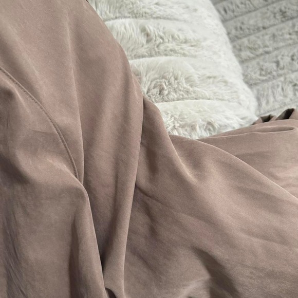 90s Vintage Taupe Trench Coat - Picture 11 of 11